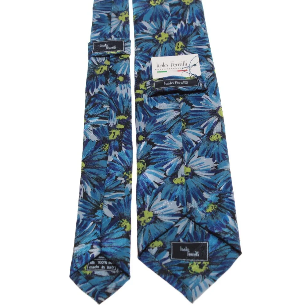 Italo Ferretti NWT Neck Tie in Shades of Blue Floral Print 100% Silk